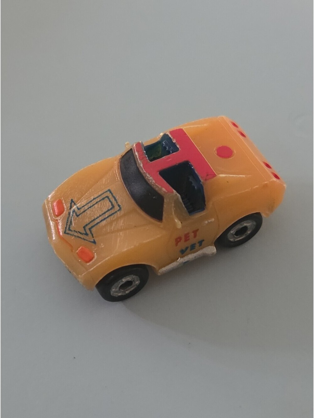 Pet Vet T-Top Chevy Corvette 1983 Funrise Micro Car (like Micro Machines) Nice!